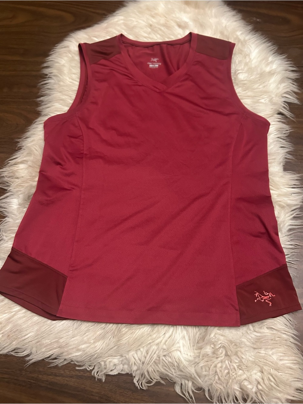 ARC’TERYX Sleeveless Performance Tank - Picture 2 of 10